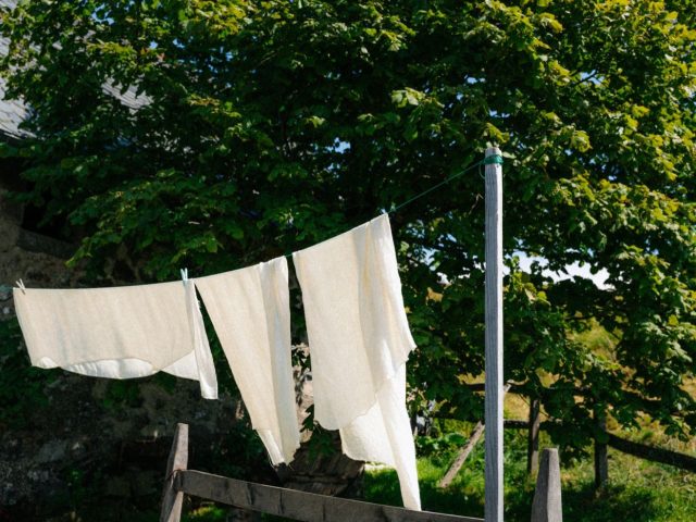 Entretien écologique du linge sans produits chimiques