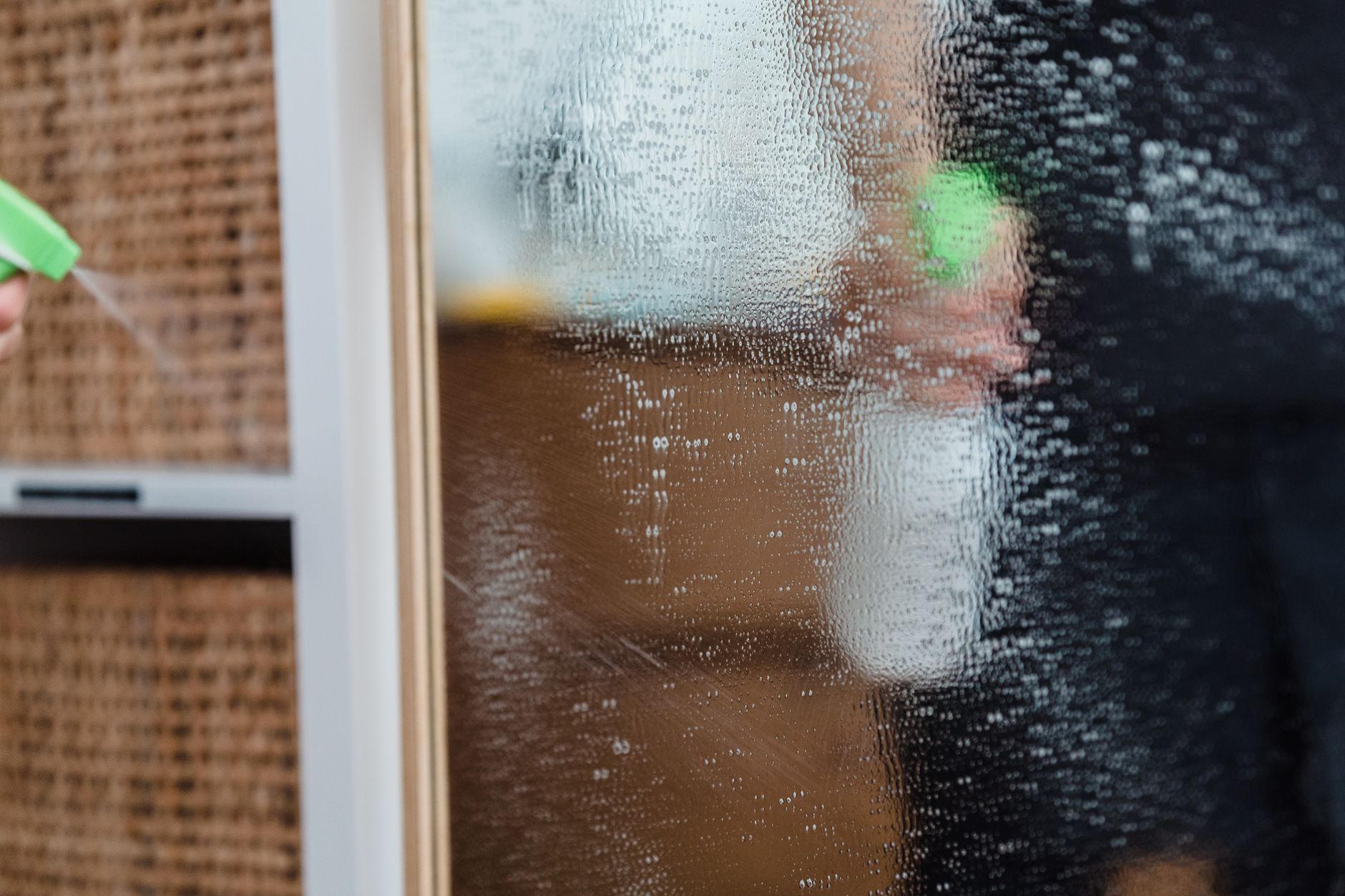 Nettoyage de moustiquaires : l'erreur à éviter cet automne