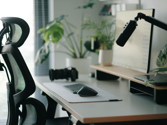 Améliorer sa posture en télétravail pour éviter les douleurs