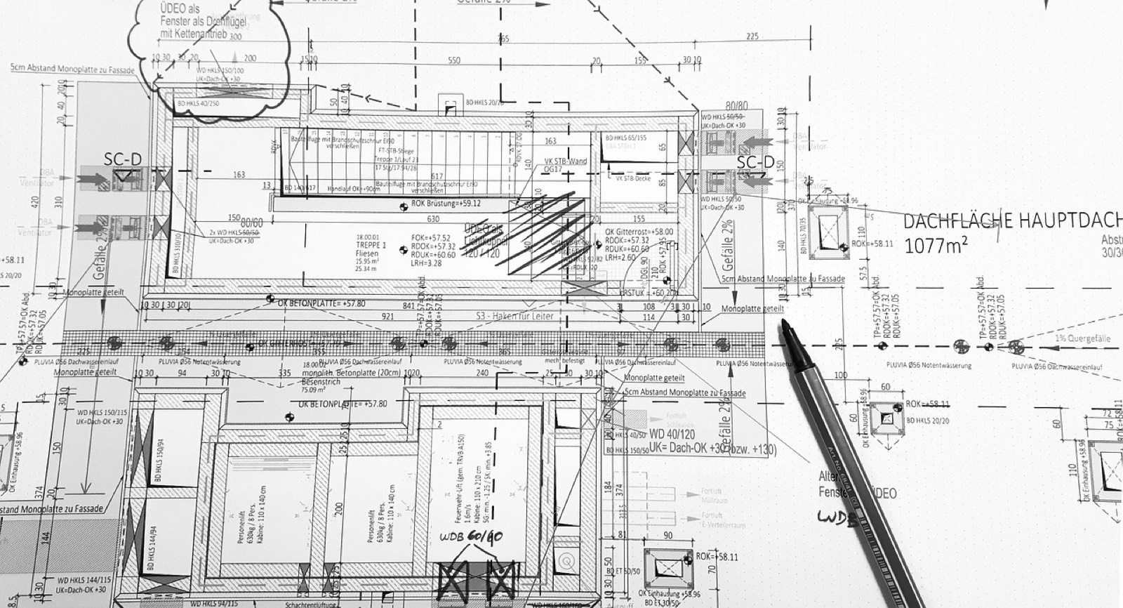 Plan d'architecte d'un niveau de maison avec cotes, préparé avant une rénovation