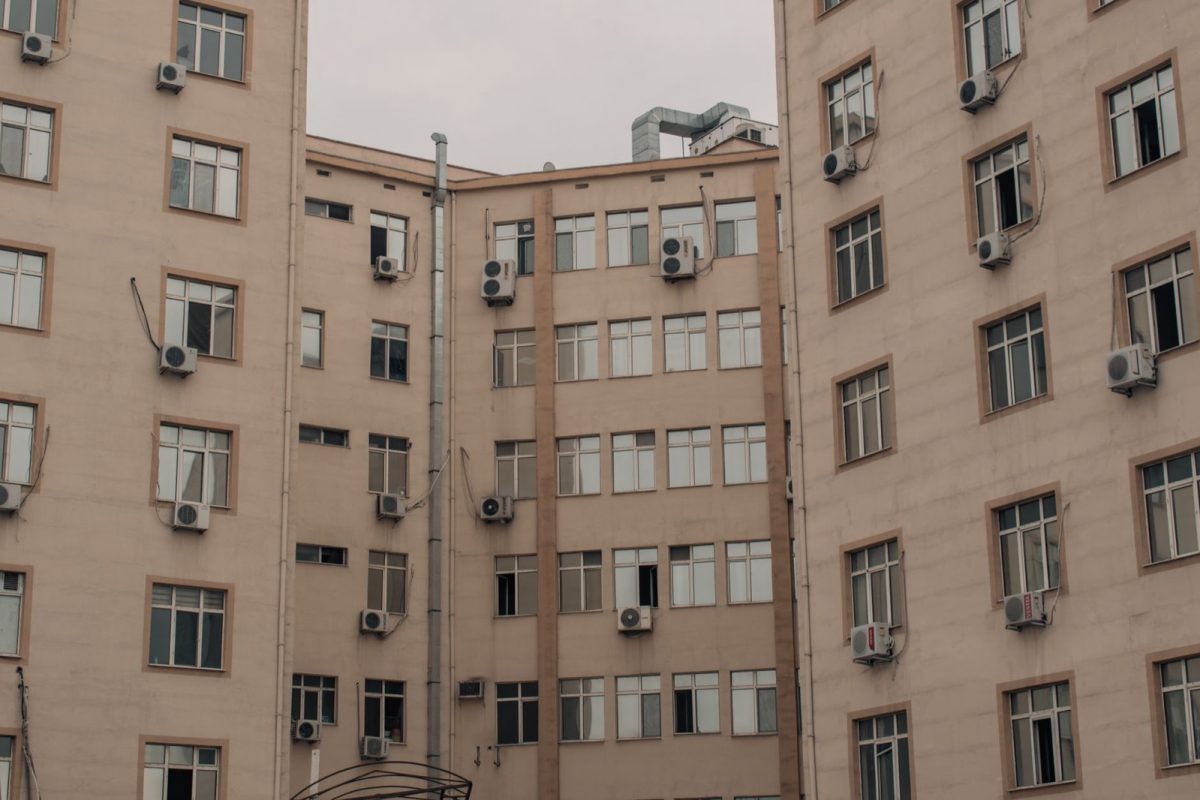 Climatisation en location : ce que le locataire doit entretenir (et ce