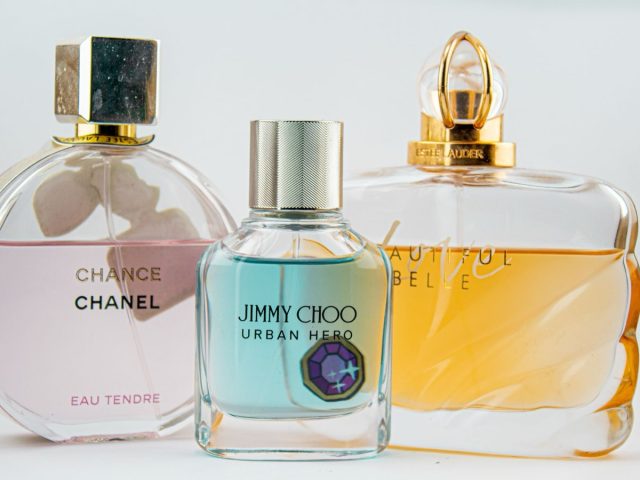 Parfum aux phéromones : ce que ça change vraiment (ou pas)