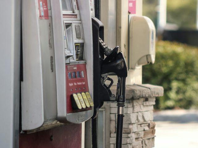 Nantes : Optimisez votre budget carburant avec cette carte interactive des stations-services
