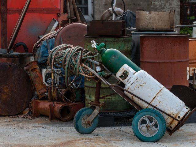 Pourquoi stocker une bouteille de gaz en cave peut être dangereux