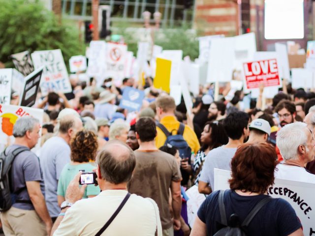 Nantes : le mouvement lycéen explose avec 9 000 participants, quelles conséquences pour l’éducation ?